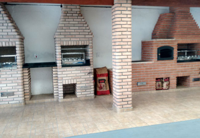Fotos de churrasqueiras, lareiras, fornos e fogão a lenha